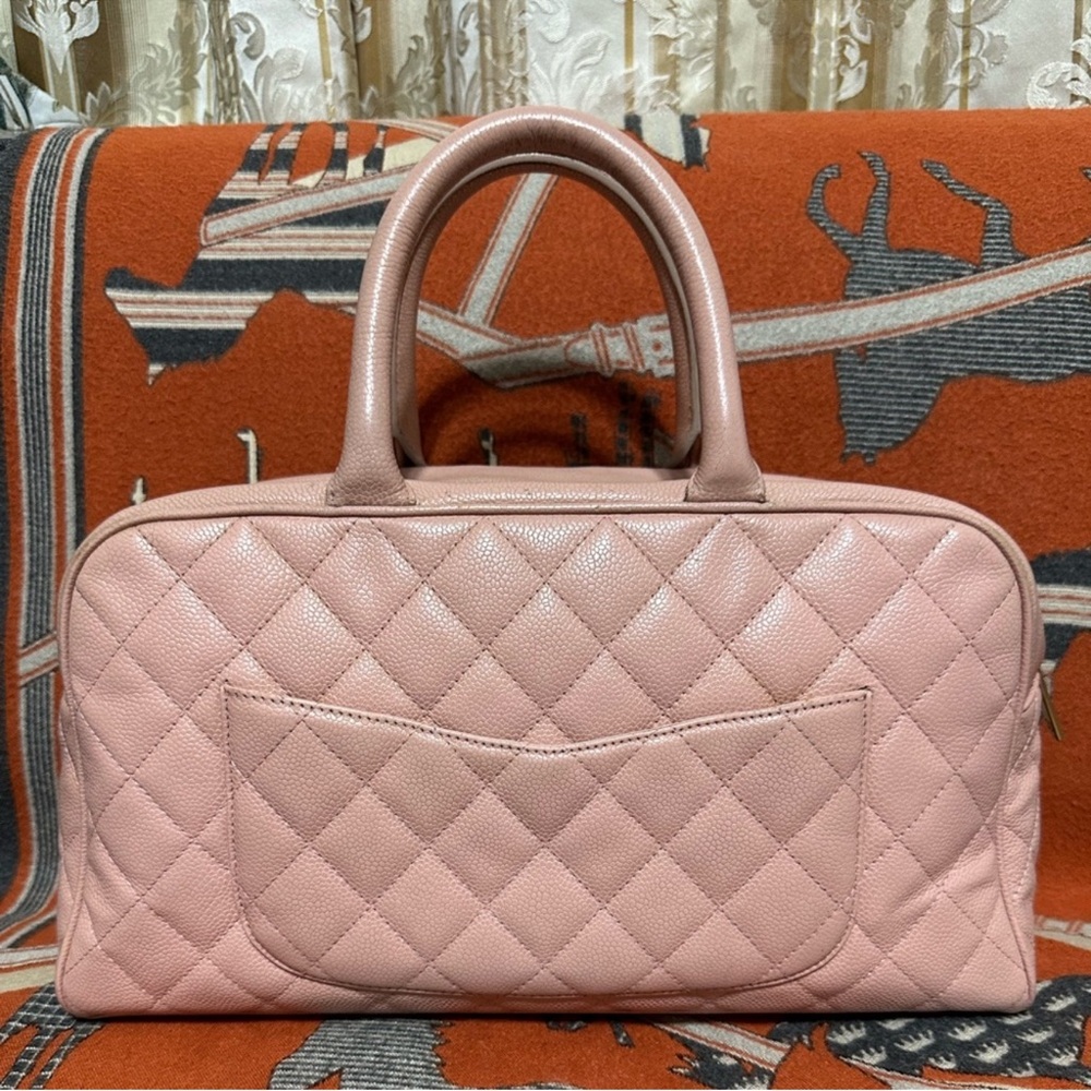 Chanel pink quilted caviar leather bowling bag - Picture 3 of 17